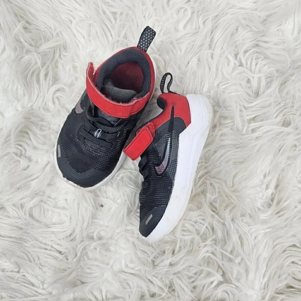 Nike Toddler Boy Anthracite, Smoke Grey (Red) Downshifter 12 NN Sneaker US 6C